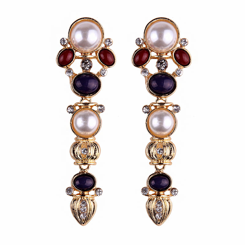 Cercei eleganti Pearl of England, aurii cu perle, margele si cristale