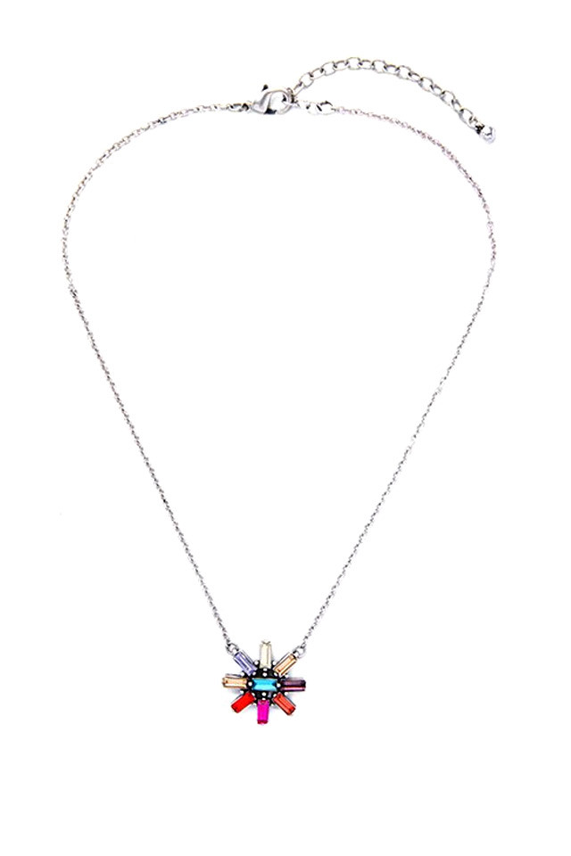 Colier minimal, medalion margareta cu petale colorate din cristale