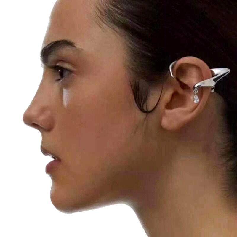 Cercei ear cuff, model abstract fixat dupa ureche, cu cristal picatura
