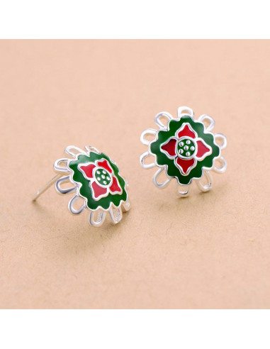Cercei placati cu argint, flori cu decor verde si rosu din email