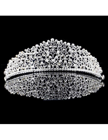 Tiara argintie January Bride, inalta, cu cristale rotunde albe
