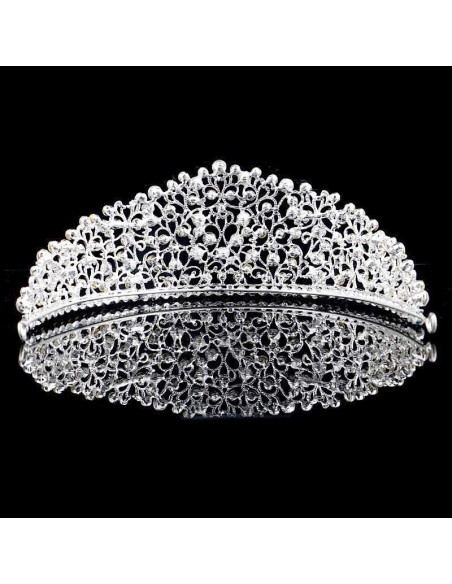 Tiara argintie January Bride, inalta, cu cristale rotunde albe