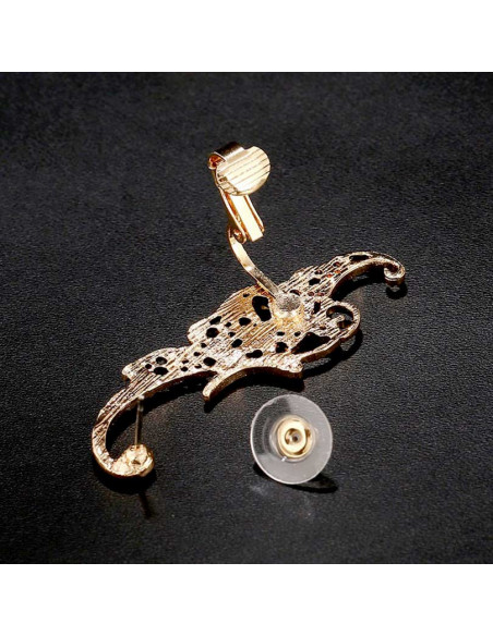 Cercel ear cuff fluture filigranat cu cristale mici si coada arcuita