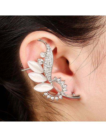 Cercel ear cuff statement, cu cristale albe opace alungite, in forma de floare