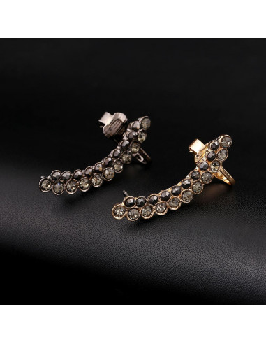 Cercel ear cuff elegant, doua randuri arcuite cu cristale zig zag