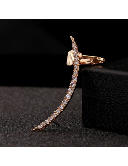 Cercel ear cuff elegant, semiluna minimal cu cristale albe