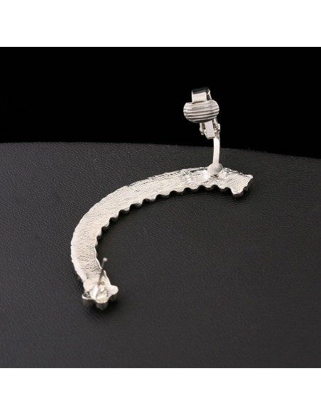 Cercel ear cuff arcuit, un rand de cristale si unul de floricele