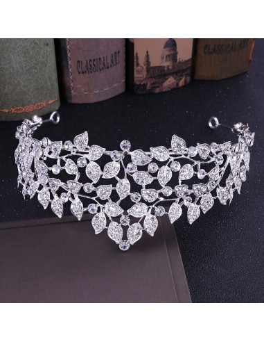 Tiara eleganta Winter Forest, cu frunzulite si cristale albe fatetate