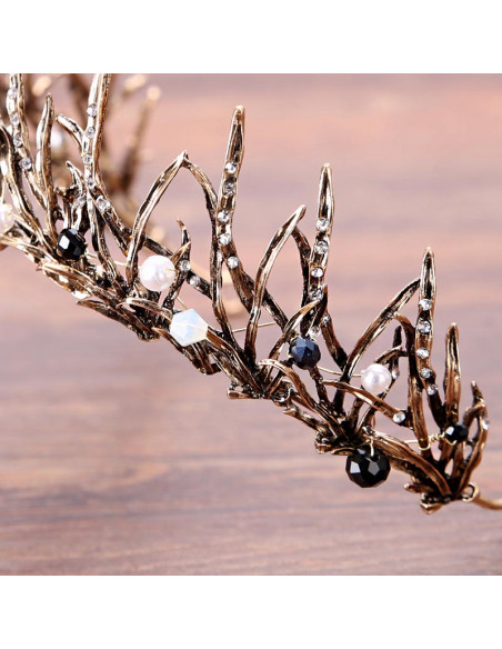Diadema eleganta Narissa, model cu ramuri cu perle, margelute si cristale