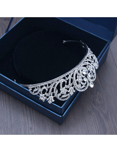 Diadema mireasa Katherine, model floral baroc, cu cristale albe fatetate
