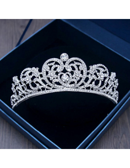 Diadema mireasa Katherine, model floral baroc, cu cristale albe fatetate