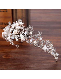 Tiara eleganta Rapunzel, model floral delicat, cu cristale albe fatetate si perle 2