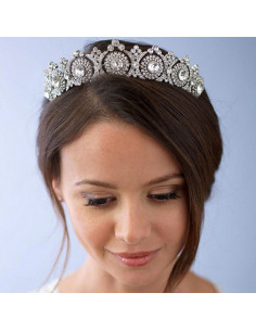 Tiara eleganta Principessa, model ingust cu rozete si cristale albe fatetate 2
