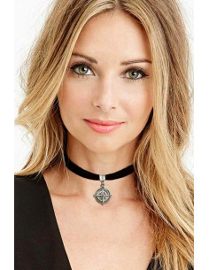 Colier choker din catifea neagra, cu medalion Roza Vanturilor