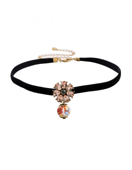 Colier choker minimal, panglica de catifea ingusta, cu floare din cristale si margica pictata