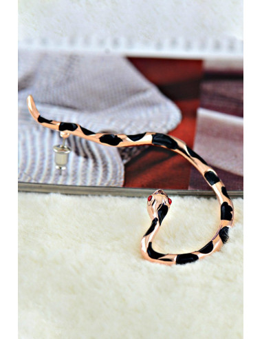Cercel ear cuff, model sarpe auriu cu pete negre si ochi rosii