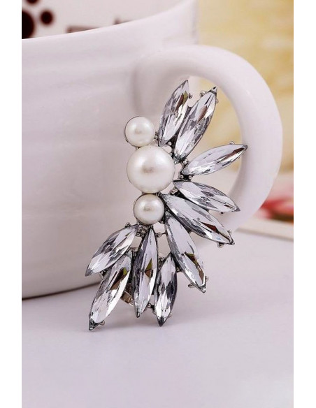 Cercei ear cuff statement cristale albe lungi si trei perle
