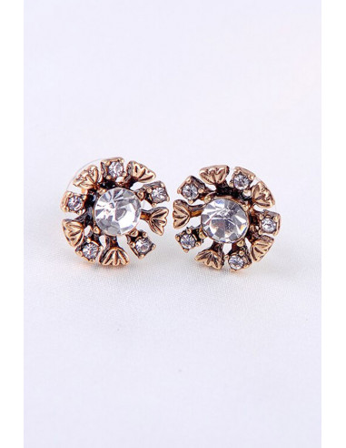 Cercei eleganti vintage, flori mici decorate cu cristale albe
