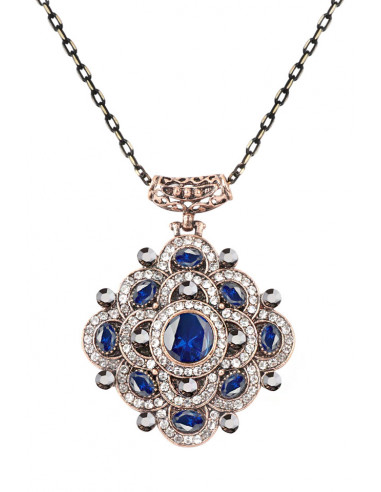 Colier vintage glam, medalion romboidal, floare cu cristale albastre si albe