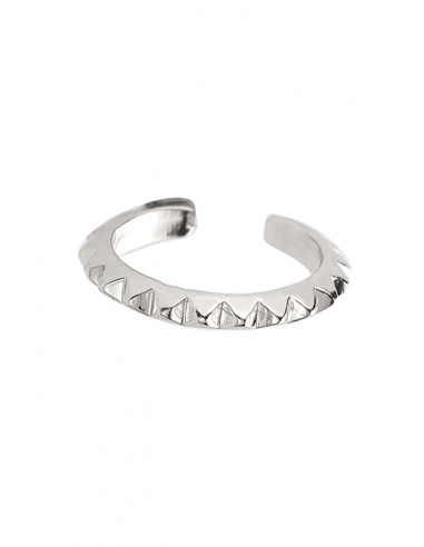 Cercel ear cuff minimal, inel ingust cu romburi in relief