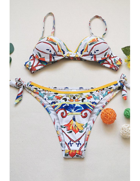 Costum de baie doua piese, imprimeu floral, cupe tari si slip ajustabil