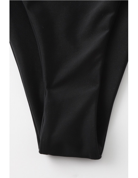 Costum de baie intreg, asimetric, laterale decupate, cu barete subtiri