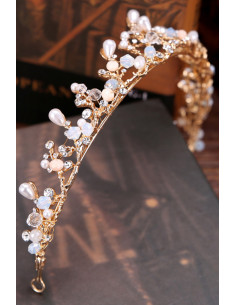 Tiara eleganta Eileen, model delicat cu ramurele, cristale, margelute si perle 2