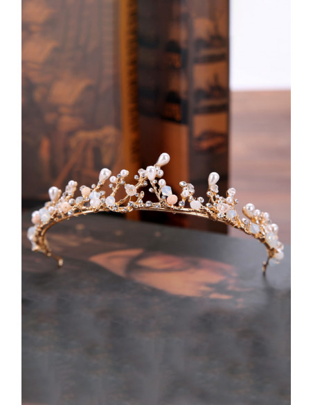 Tiara eleganta Eileen, model delicat cu ramurele, cristale, margelute si perle