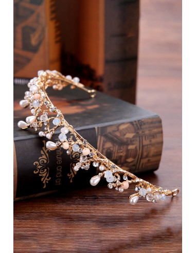 Tiara eleganta Eileen, model delicat cu ramurele, cristale, margelute si perle