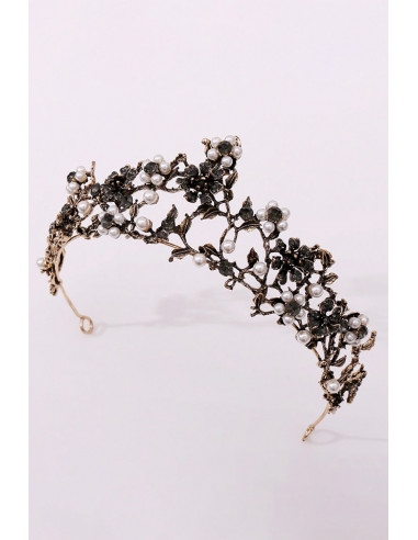 Tiara romantica Daphnaie, cu flori din cristale si perlute si frunze metalice
