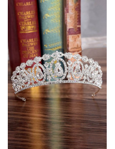 Tiara eleganta Ulyana, medalioane ovale, floricele si cristale 2