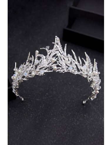 Diadema eleganta Narissa, model cu ramuri cu perle, margelute si cristale