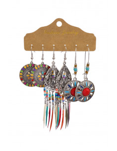 Set de 3 perechi de cercei boho, medalioane cu modele florale, margelute si pene lungi