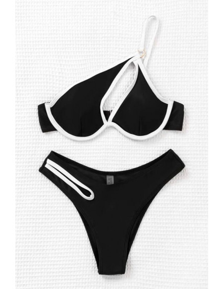 Costum de baie doua piese, asimetric, cu decupaje si contur alb