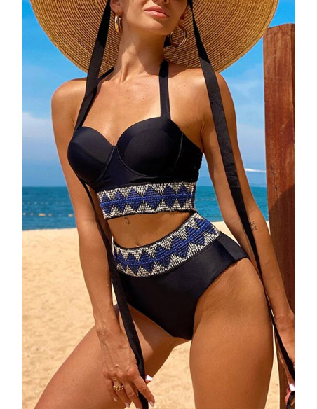 Costum de baie doua piese, cu benzi late geometrice, bustiera cu push-up si slip cu talia inalta,