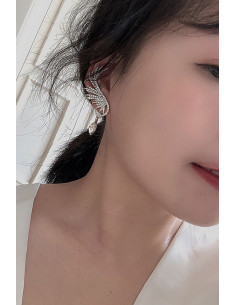 Set cercei ear cuff pentru mireasa, aripi stilizate cu cristal alungit la baza, prindere cu ac si pe ureche 2
