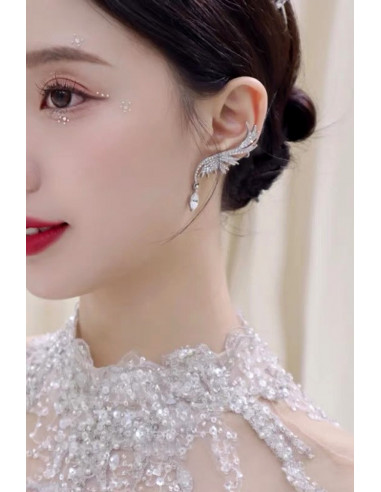 Set cercei ear cuff pentru mireasa, aripi stilizate cu cristal alungit la baza, prindere cu ac si pe ureche