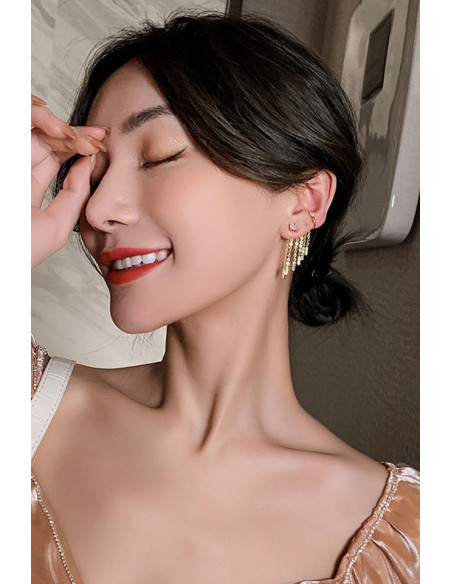 Set cercei ear cuff cu lantisoare care atarna si cristal in lobul urechii