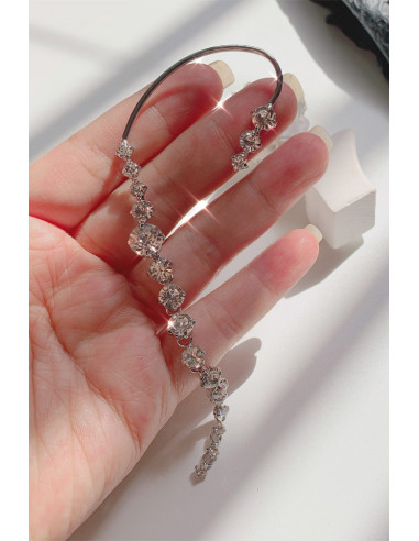 Cercel ear cuff pentru mireasa, model lung si elegant cu cristale in sir lung