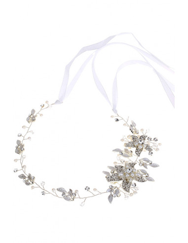 Bentita de par cu flori, frunzulite, cristale si perle albe, legata cu panglica