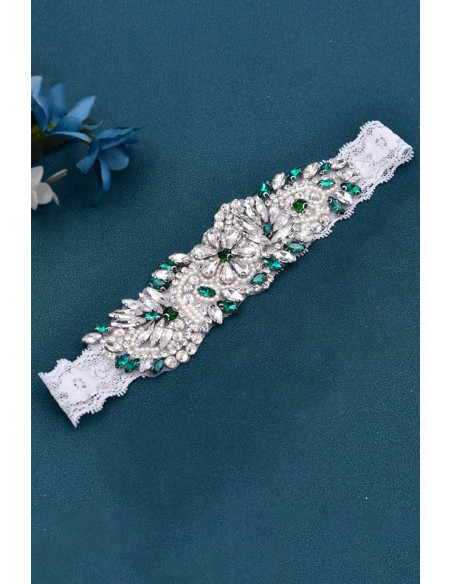 Jartiera pentru mireasa, medalion masiv floral, cusut cu cristale bicolore, perle si margele, pe dantela elastica ingusta