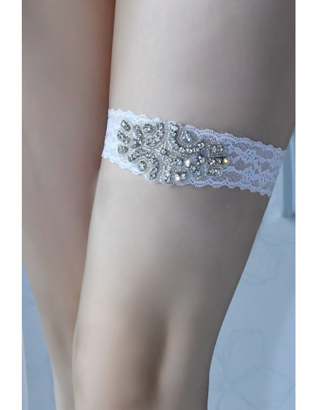 Jartiera pentru mireasa, medalion floral oval, cusut cu cristale si margelute, pe dantela elastica