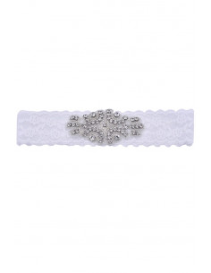 Jartiera pentru mireasa, medalion floral oval, cusut cu cristale si margelute, pe dantela elastica