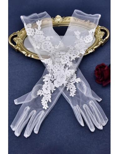 Manusi pentru mireasa lungi, din tulle, cu aplicatii din dantela florala