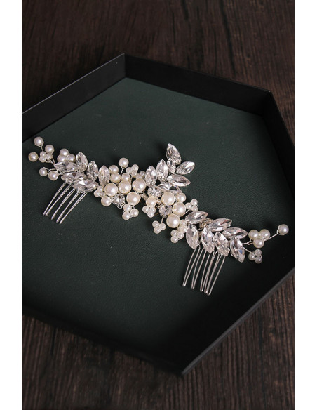 Accesoriu de par pentru mirese, model cu perle si cristale ascutite, si doi piepteni