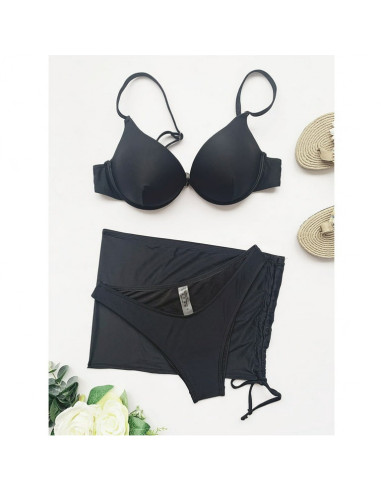 Costum de baie trei piese, cupe formate, slip cu talie joasa si fustita incretita