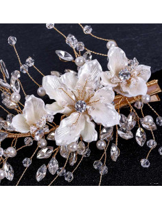 Accesoriu par din fire delicate, flori sidefii cu cristale, margele si perle 2