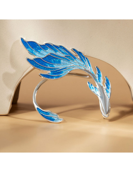 Cercel ear cuff, peste cu aripioare pictate si coada arcuita