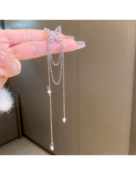 Ear cuff elegant, fluturas din cristale dreptunghiulare, cu lantisoare cu perle