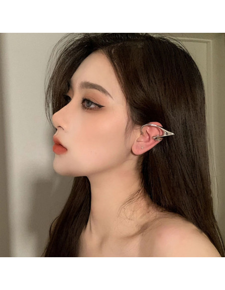 Cercel ear cuff, model abstract fixat dupa ureche, cu cristal picatura